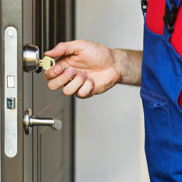 la cerrajería residencial puede instalar cerraduras digitales con diferentes niveles de seguridad